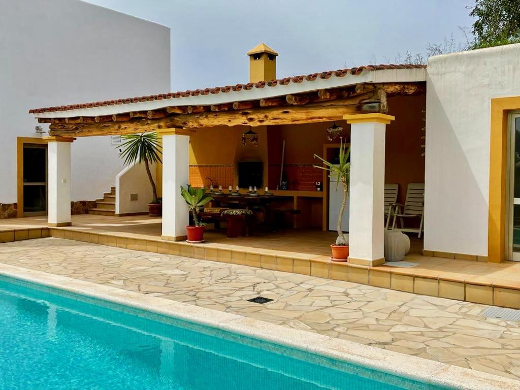 Pousada Linda, Ruime Prive-villa Met Zwembad Met Prachtige Tuin *